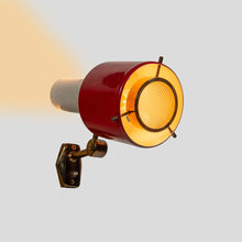 Load image into Gallery viewer, 1950s red and white Stilnovo design wall light