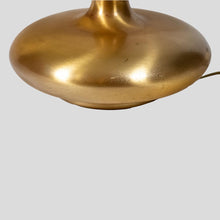 Load image into Gallery viewer, 1960s table lamp designed by Venini