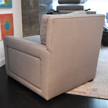 Load image into Gallery viewer, Vintage English design armchairs