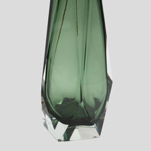 Load image into Gallery viewer, Pair of Briolette Murano glass emerald green table lamps