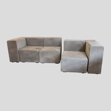 Load image into Gallery viewer, Sistema 61 sofa design by Giancarlo Piretti for Anonima Castelli
