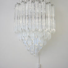 Load image into Gallery viewer, Pair of Large Venini quadriedri glass Murano sconces