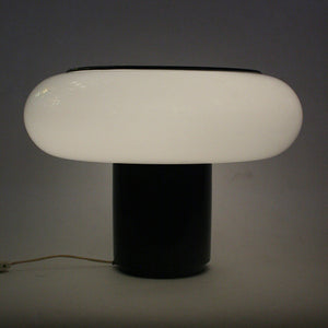 Black and white table lamp by Stilnovo