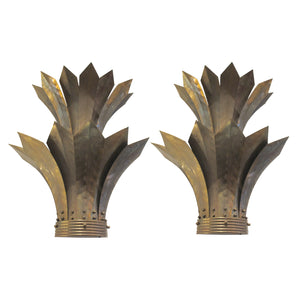 - Pair of Large French Mid-Century Brass Wall Sconces with Stylised Leaf Design, 1950s