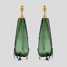 Load image into Gallery viewer, Pair of Briolette Murano glass emerald green table lamps