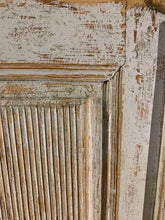 Load image into Gallery viewer, C1810 Swedish Gustavian buffet