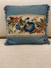 Load image into Gallery viewer, Vintage cushions
