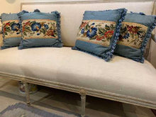 Load image into Gallery viewer, Vintage cushions