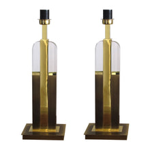 Load image into Gallery viewer, 1970s Italian pair of Lucite and brass table lamps