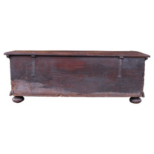 Load image into Gallery viewer, Early 18th Century Large Marriage Oak Trunk With a Vaulted Lid and Carvings, German