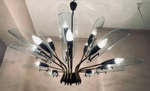 Load image into Gallery viewer, 1950s Italian Brass and Glass Leaves Chandelier