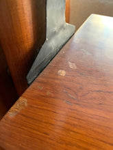 Load image into Gallery viewer, 1960s Italian Teak Wall Unit by Vittorio Dassi for Dassi