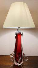 Load image into Gallery viewer, 1960s Seguso Style Ruby Red Table Lamp