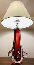 Load image into Gallery viewer, 1960s Seguso Style Ruby Red Table Lamp