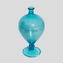 Load image into Gallery viewer, 1920s aquamarine Veronese vase by Vittorio Zecchin for Venini
