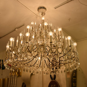 A large silver plated Gaetano Sciolari chandelier