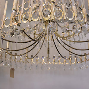 A large silver plated Gaetano Sciolari chandelier