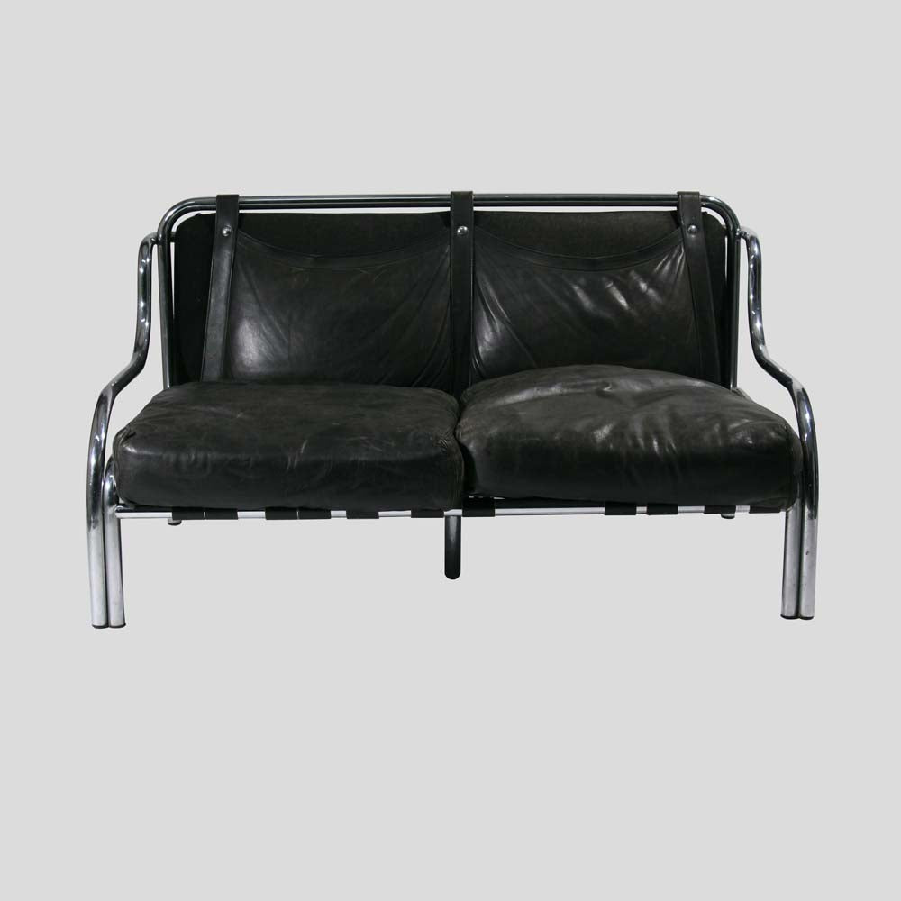 Gae Aulenti Stringa two seater black leather sofa