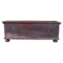 Load image into Gallery viewer, Early 18th Century Large Marriage Oak Trunk With a Vaulted Lid and Carvings, German
