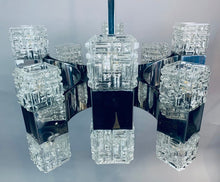 Load image into Gallery viewer, 1960s Large Italian Sciolari Glass Pendant Light
